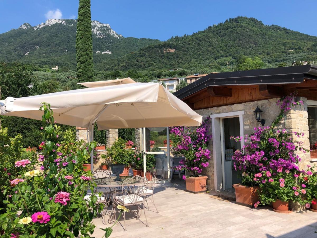 La Cascata Negli Ulivi Bed & Breakfast Тосколано Мадерно Екстериор снимка