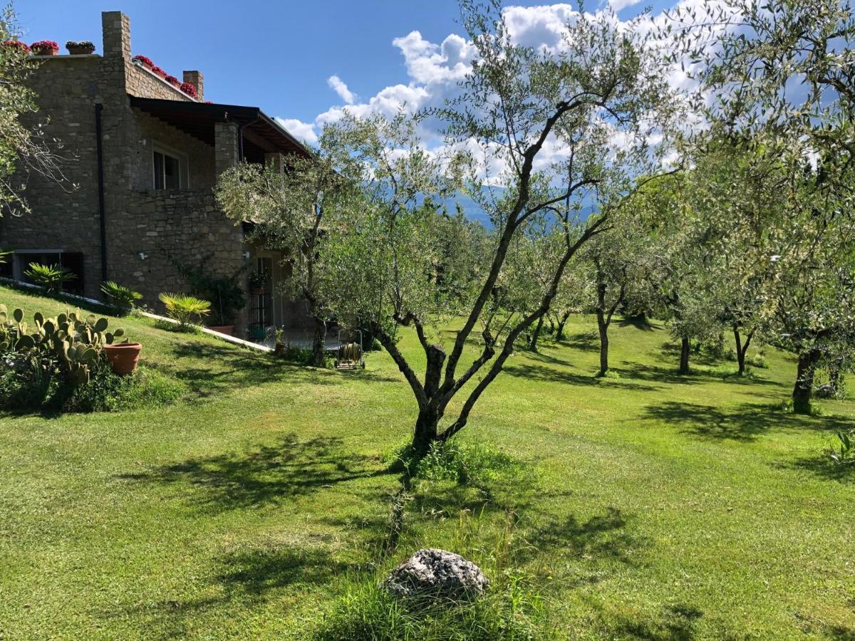 La Cascata Negli Ulivi Bed & Breakfast Тосколано Мадерно Екстериор снимка