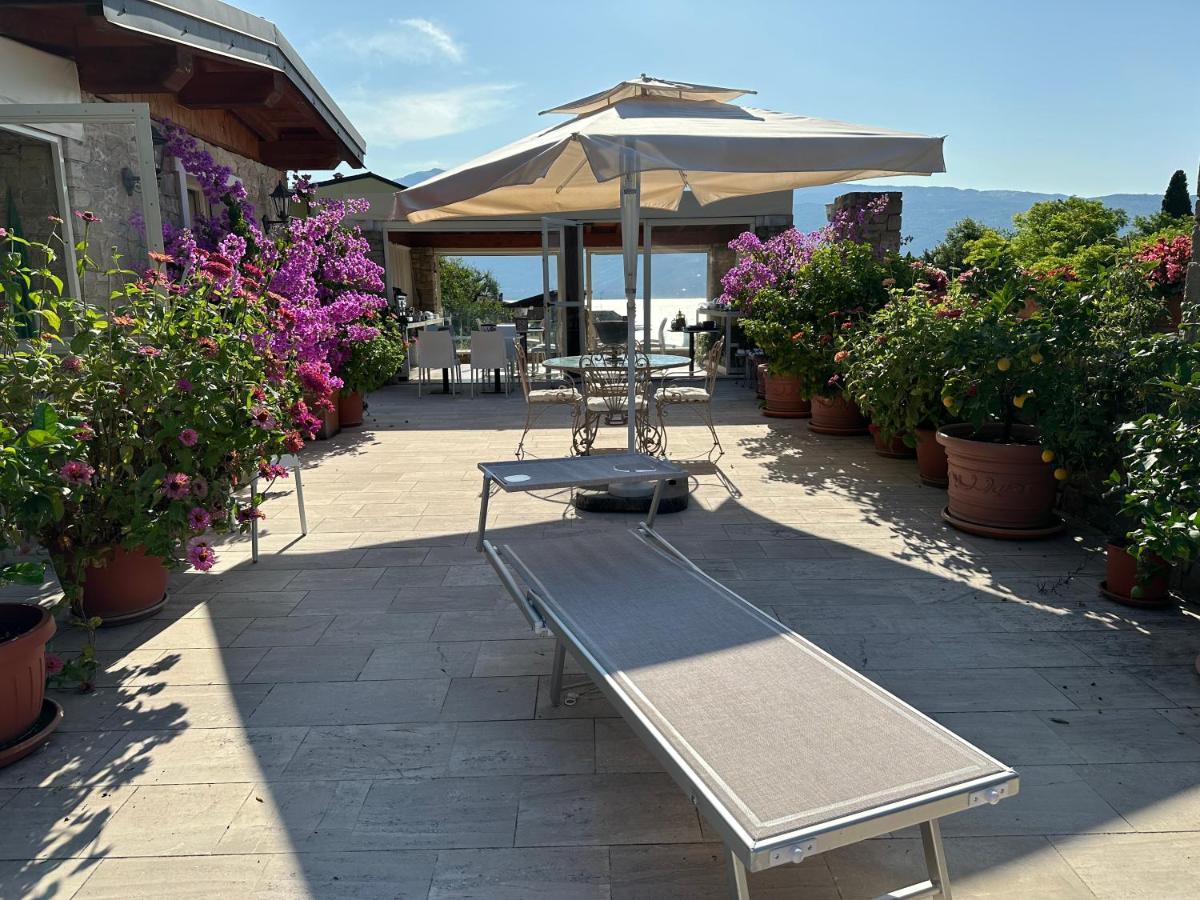 La Cascata Negli Ulivi Bed & Breakfast Тосколано Мадерно Екстериор снимка